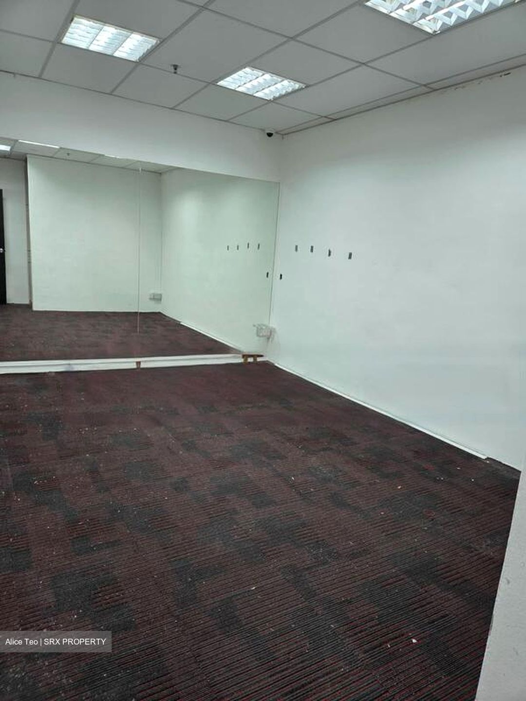 Parkway Centre (D15), Office #572597131